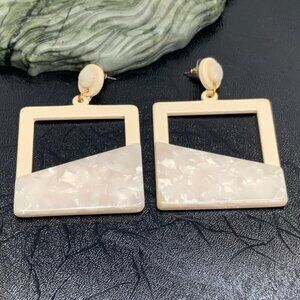 Vintage Acrylic Square Geometric Statement Earrings With Textured Inlay & Gold-T